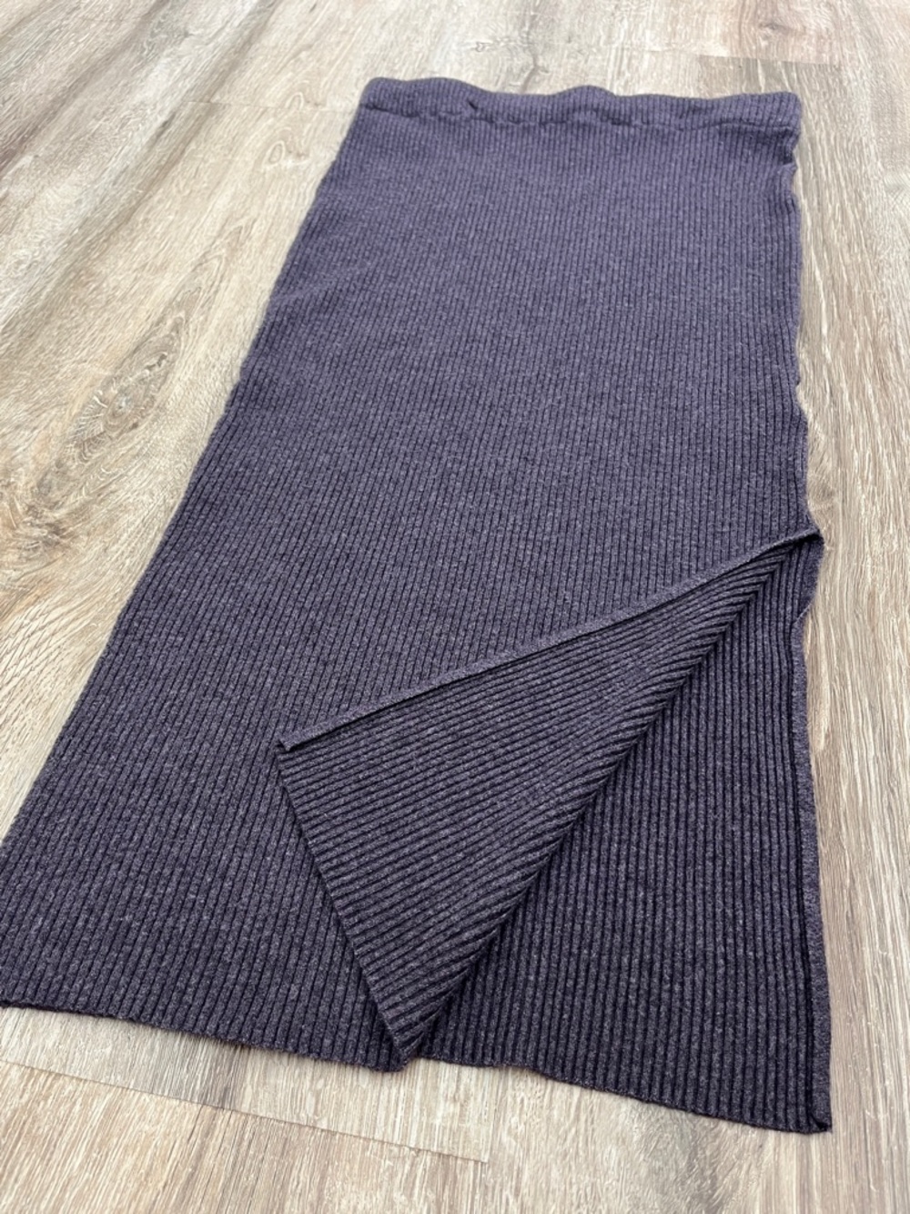 H&M Ribbed Knit Skirt - Picture 4 of 5